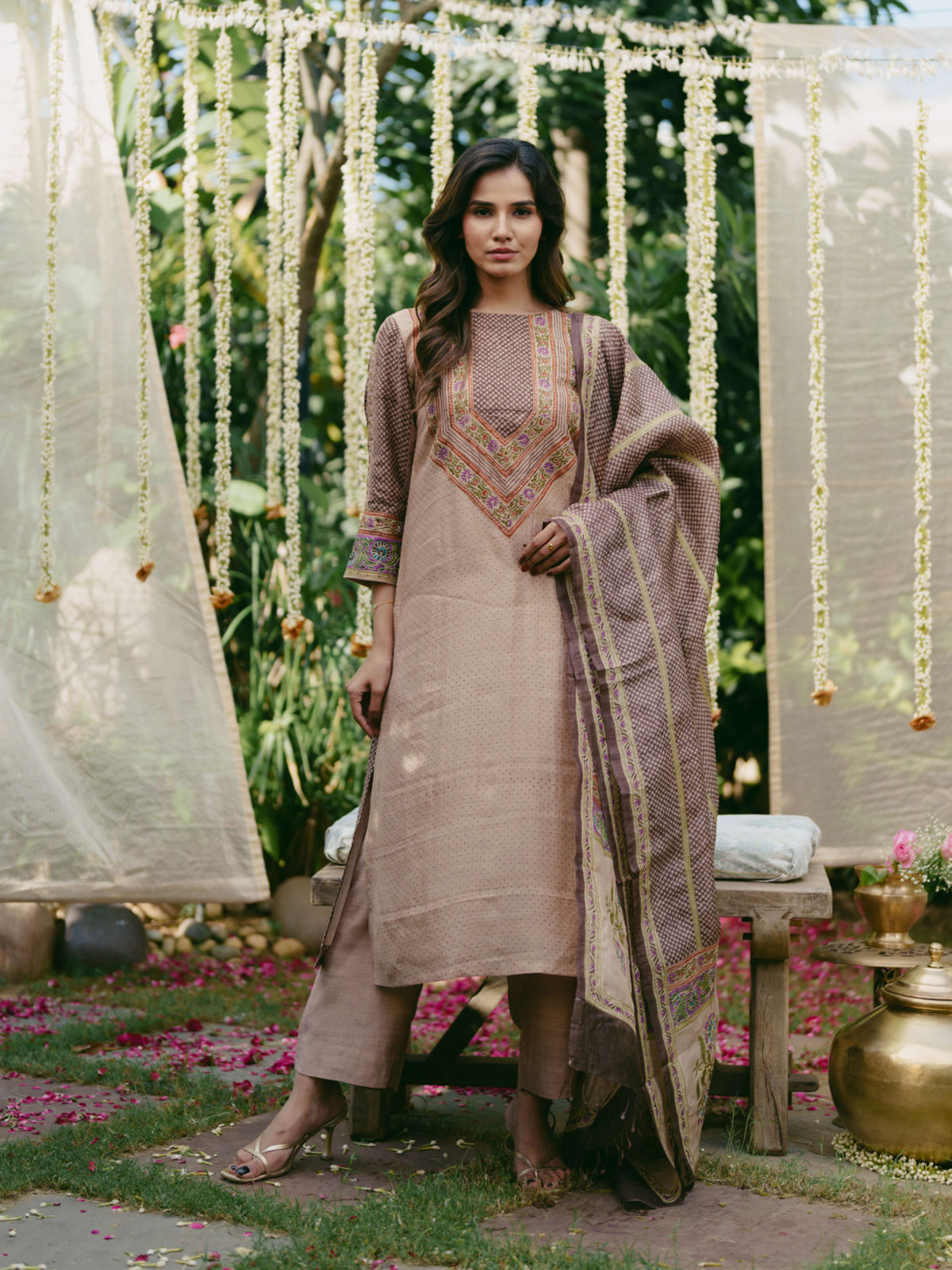 Taara Pure Silk Banarasi Kadwa Kurta Set in Brown