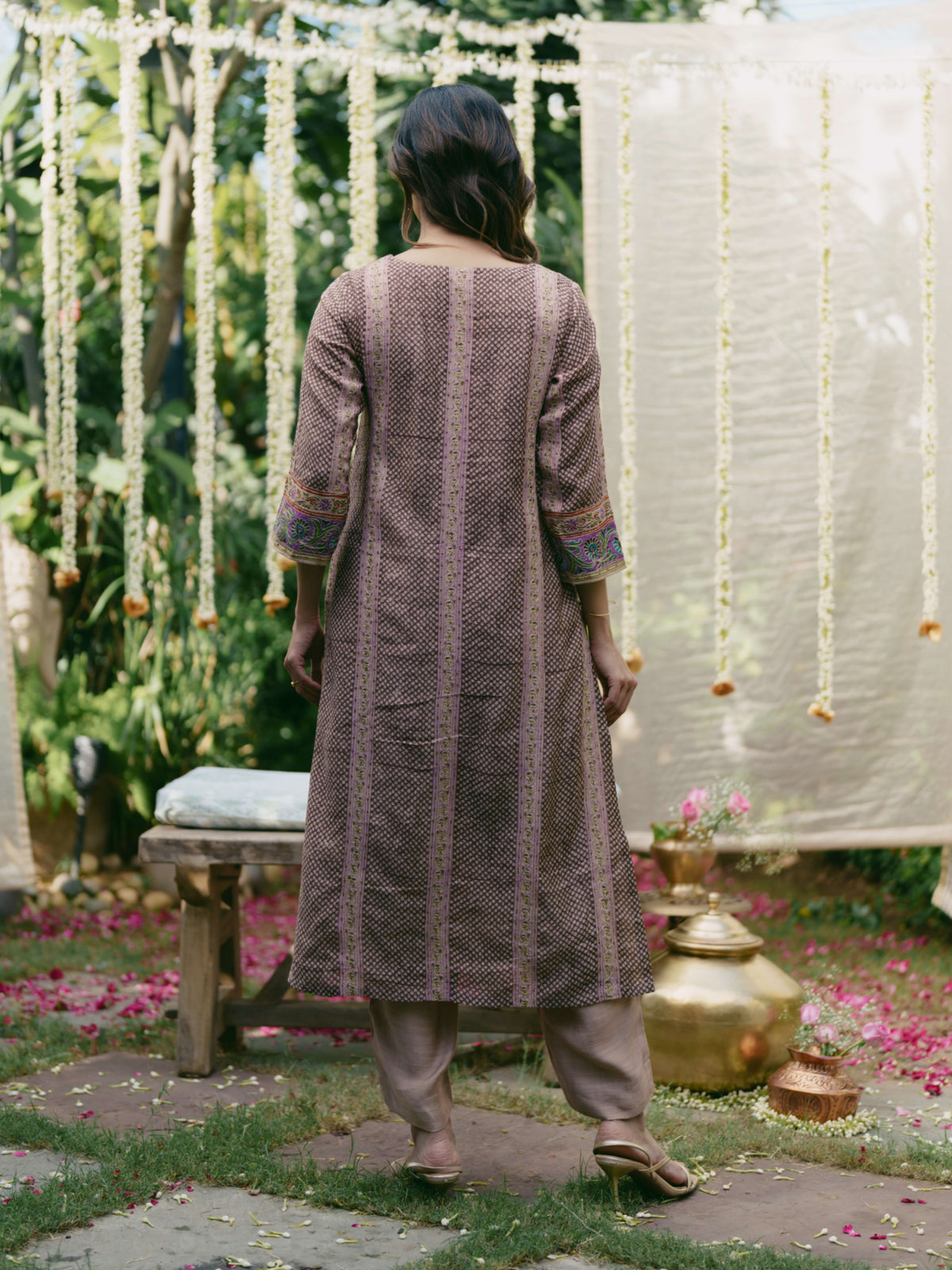 Taara Pure Silk Banarasi Kadwa Kurta Set in Brown