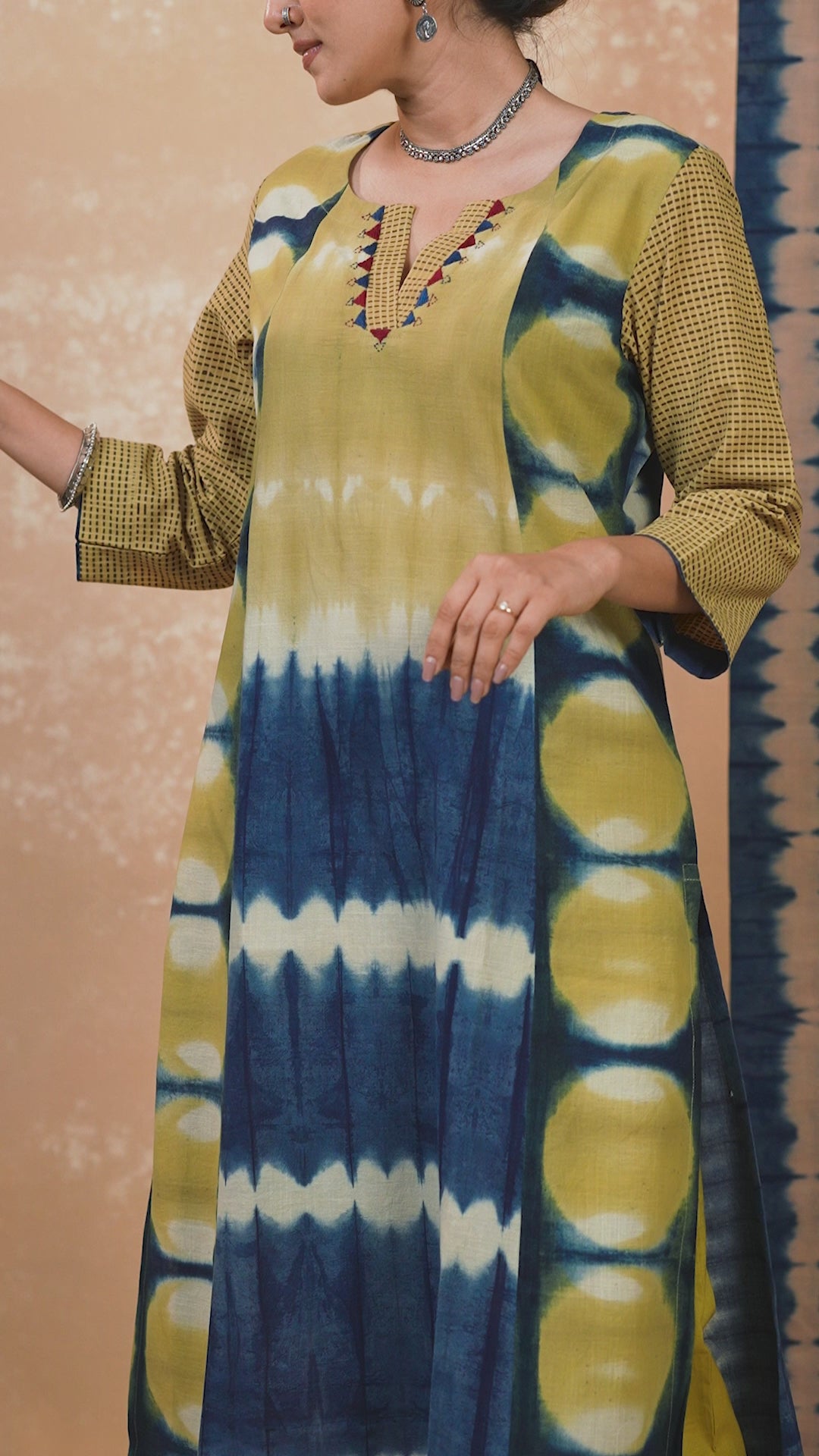 Aakaar Olive Clamp Cotton Kurta | Ray-ethnic