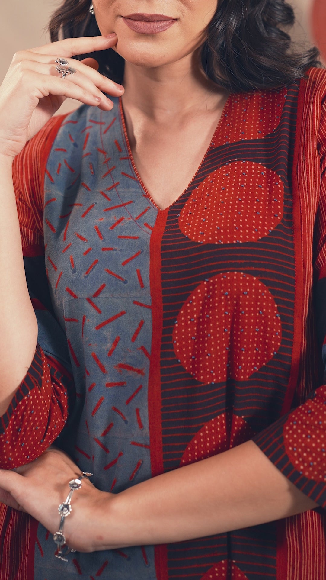 Aakaar Maroon Ajarakh Cotton Kurta | Ray-ethnic