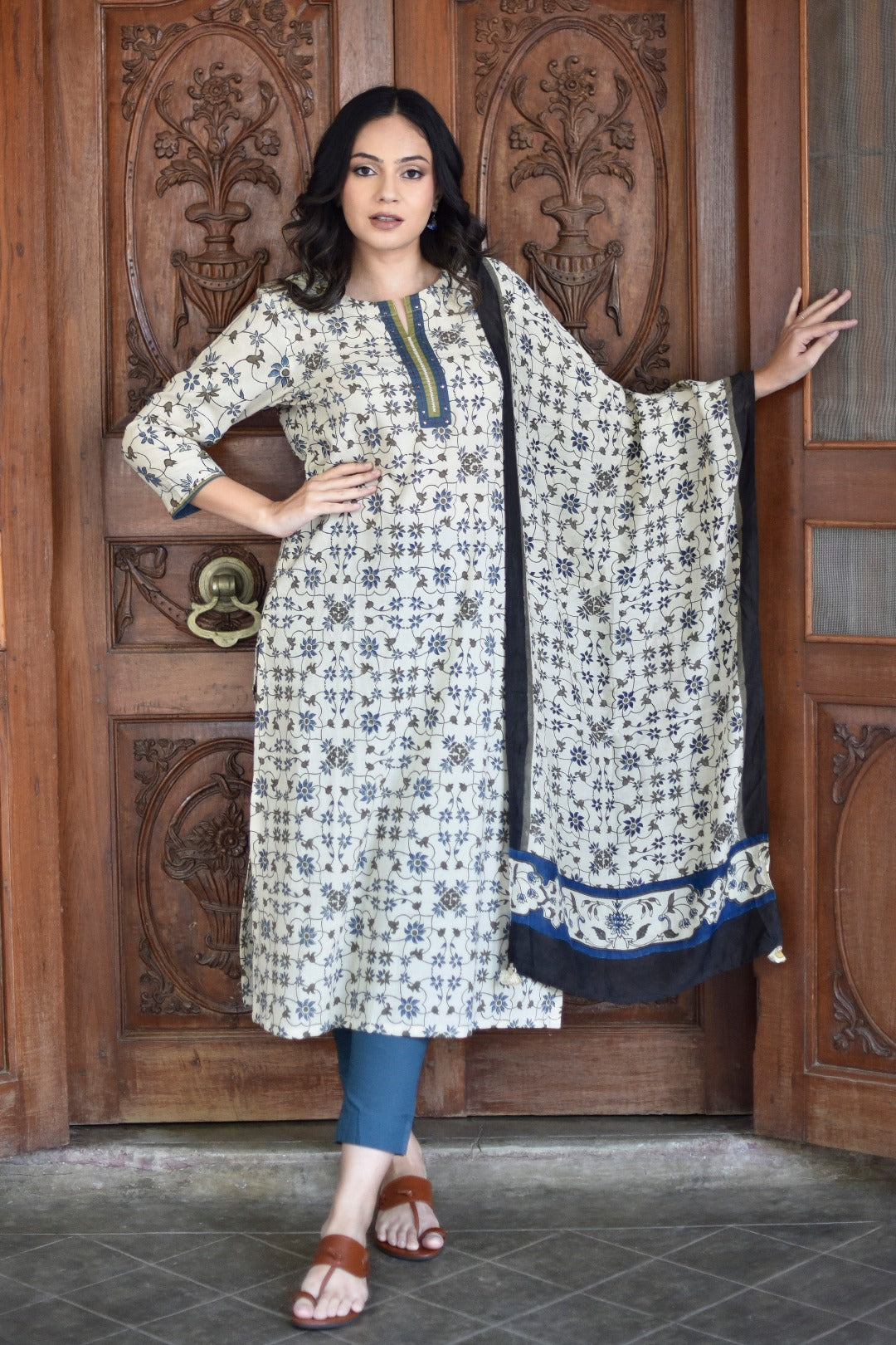 Taraasha Cream Dabu Block Print Cotton Kurta | Ray - Ethnic