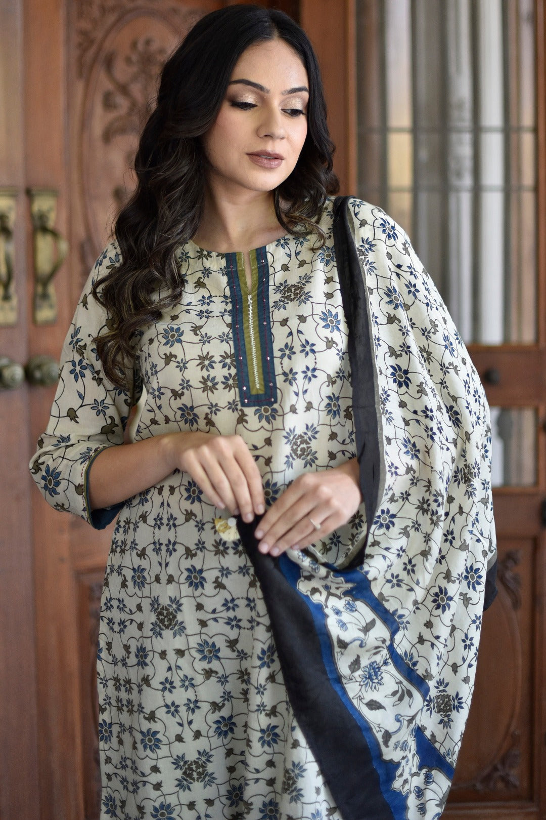 Taraasha Cream Dabu Block Print Cotton Kurta | Ray - Ethnic