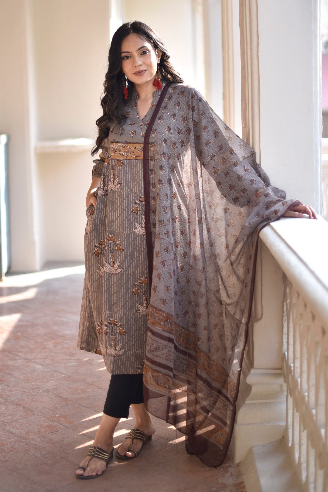 Taraasha Grey Dabu Block Print Cotton Kurta | Ray-Ethnic