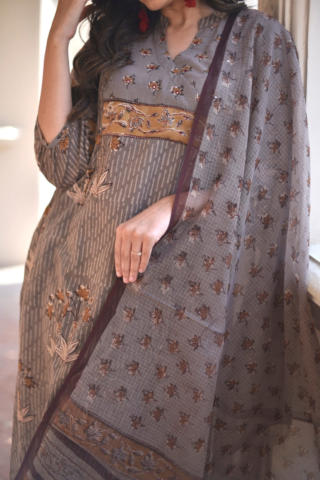 Taraasha Grey Dabu Block Print Cotton Kurta | Ray-Ethnic