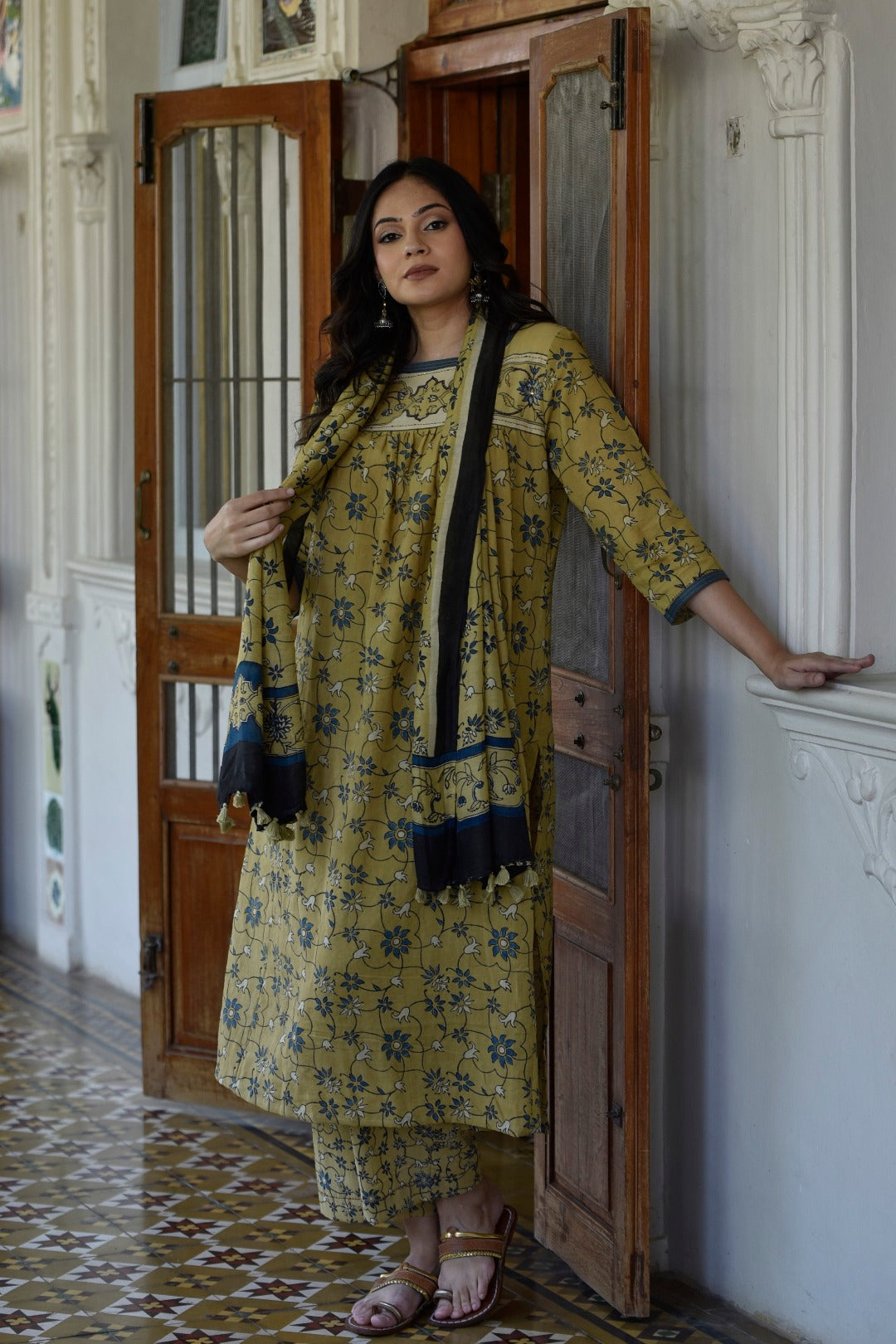 Taraasha Green Block Print Cotton Kurta & Bottom Set | Ray-Ethnic