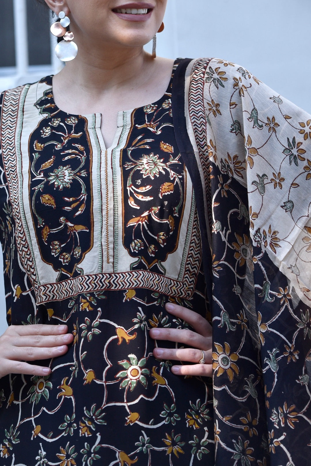Taraasha Black Bagru Print Munga Silk Kurta & Bottom Set | Ray-Ethnic