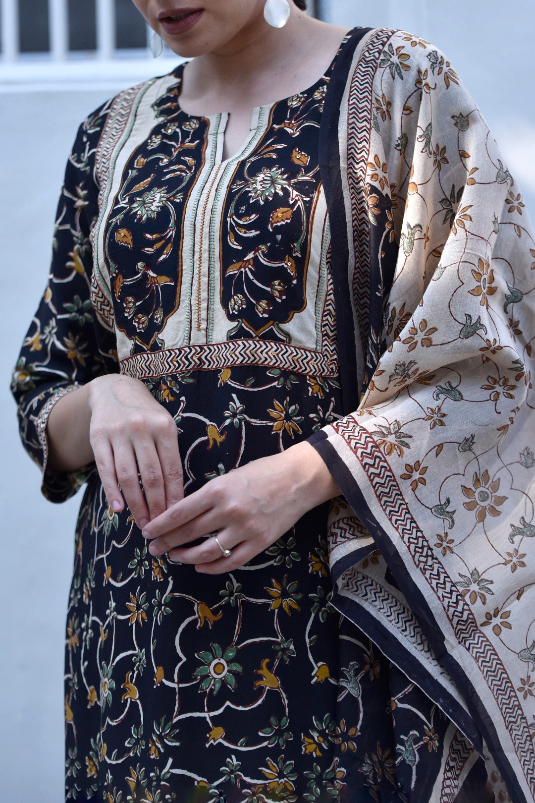 Taraasha Black Bagru Print Munga Silk Kurta & Bottom Set | Ray-Ethnic