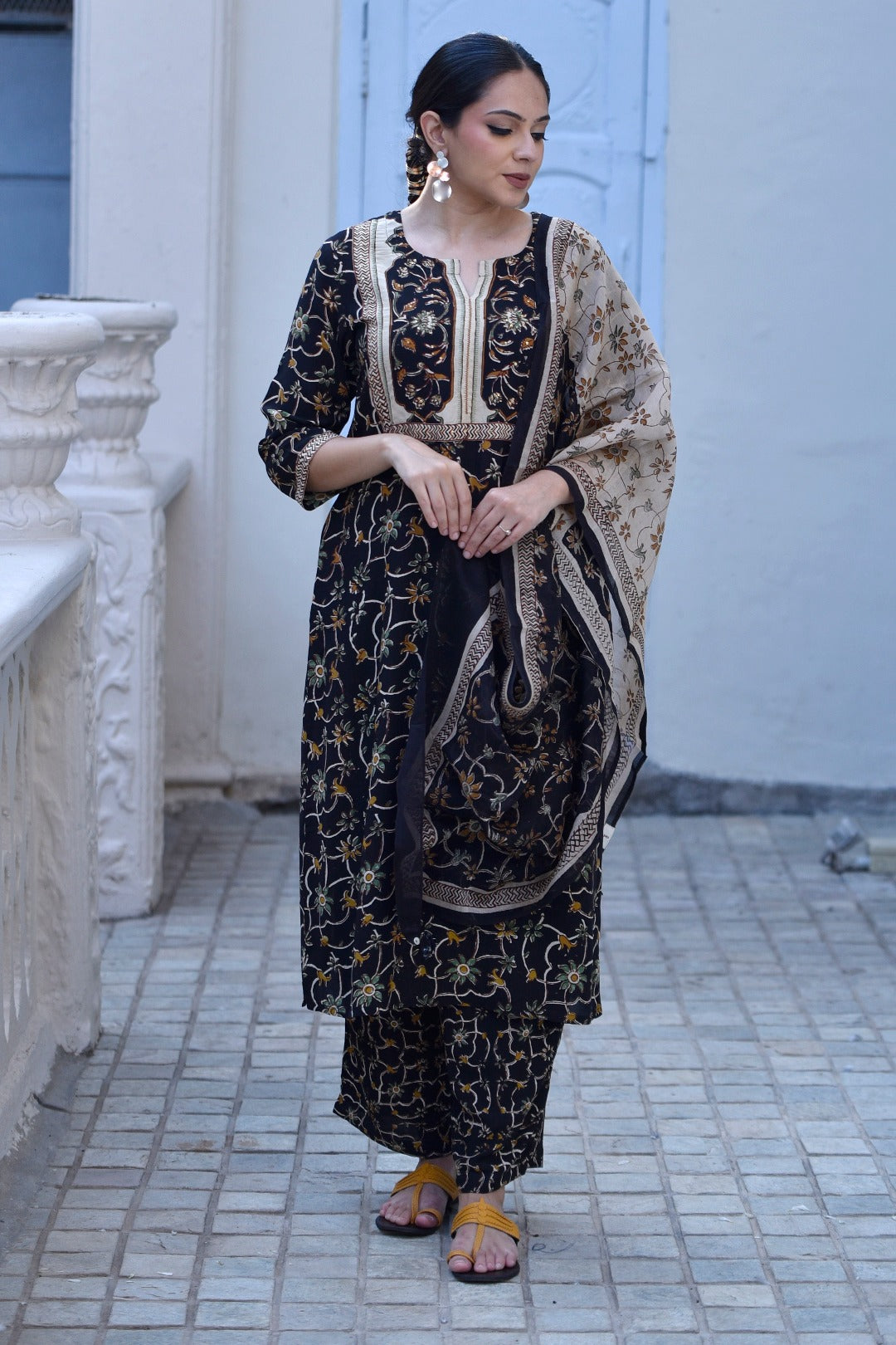 Taraasha Black Bagru Print Munga Silk Kurta & Bottom Set | Ray-Ethnic