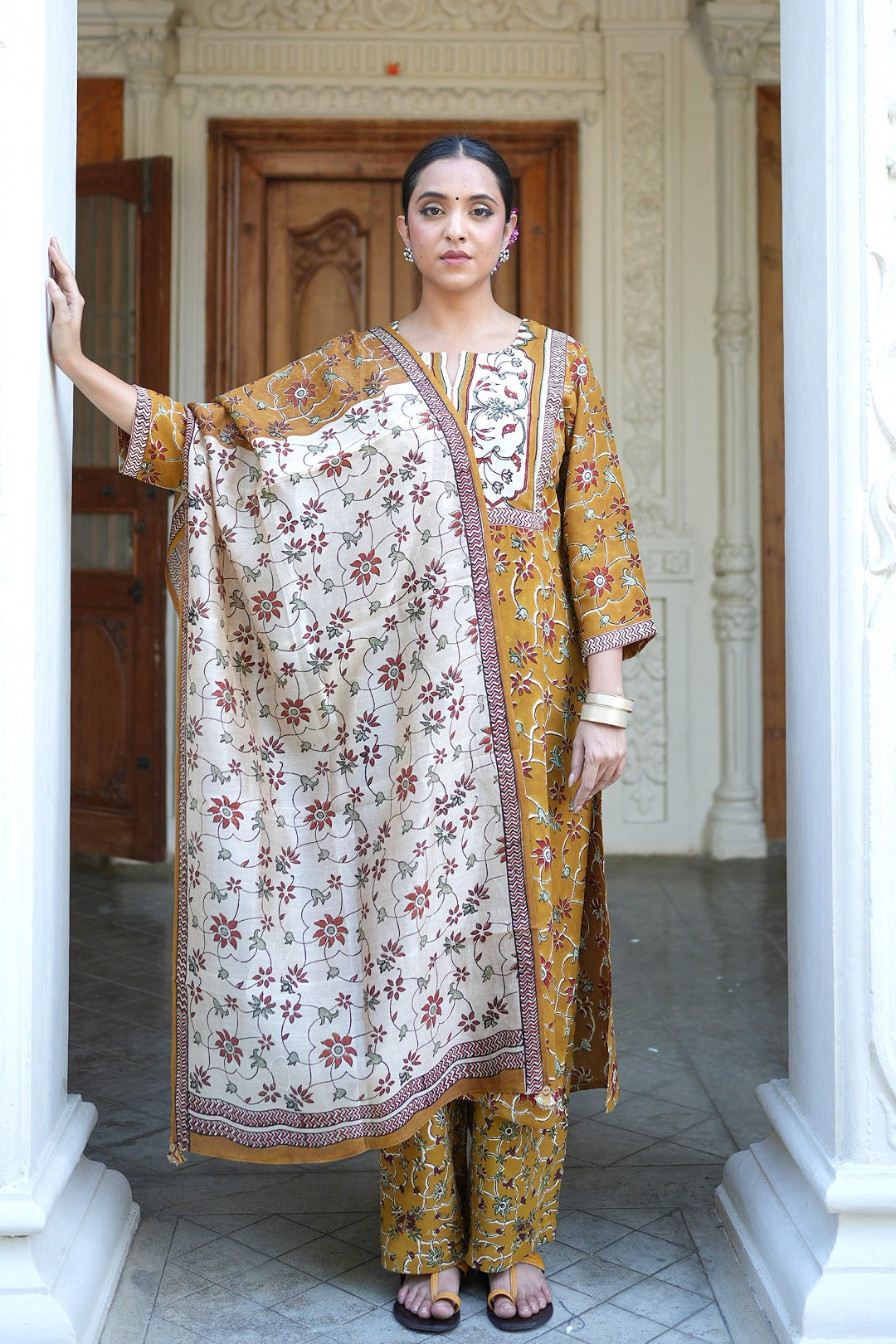 Taraasha Yellow Bagru Print Munga Silk Kurta & Bottom Set | Ray-Ethnic